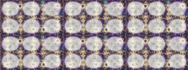 Nötr, gri ve mor renkte kar tanelerinden oluşan kış deseni. Kış konsepti Düz yatıyordu. Raster illüstrasyonu.