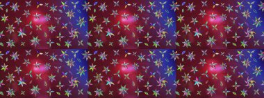 Mor ve kırmızı renkte parlak çiçekli halı deseni.