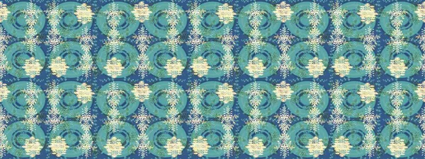 Kış karalamaları elle çizilmiş kar tanesi. Kartpostal için sevimli, basit raster kar taneleri ve tekstil için poster tasarımı, ambalaj kağıdı, el yapımı Noel tarzı kış arkaplanları. Raster tasarımı.