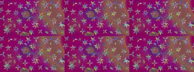 Mor ve kahverengi renkte çiçekli bir çiçek deseni çiz. Suluboya tarzında mor ve kahverengi renkte çiçekler.