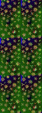 Suluboya elle çizilmiş çiçek desenli eskiz deseni. Parlak renkli fantezi çiçekleri, yapraklar, yeşil ve gri renkli tomurcuklar yeşil ve gri.