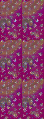 Çiçekli karalama şeklinde Raster çiçek deseni. Yumuşak, bahar çiçekli arka plan. Mor ve kahverengi renkte çiçekler.