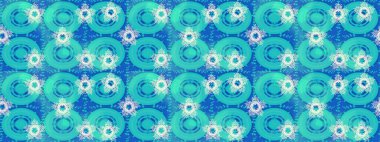 Mavi, nötr ve bej renklerde altın elementlerle klasik eskiz deseni. Noel 2019, kar tanesi, yeni yıl.