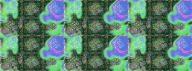 Çocuksu tasarım. Tekstil, kumaş, ambalaj, hatıra defteri için hoş bir çiçek arkaplanı. Yeşil ve mavi arka planda. Elle çizilmiş karalama çiçekleri ile pürüzsüz desen.