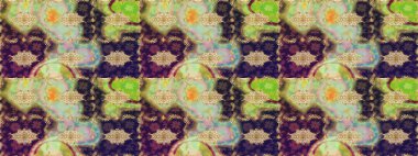 Barok tarzında altın çiçekli süs. Damask arkaplanı. Tarafsız renklerde altın element. Altın çiçekli çizim şekli.