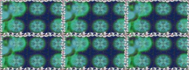 Renkli Bahar Temalı Kusursuz Arkaplan. Düz Çiçek Elementleri Tasarım Raster illüstrasyonu. Çiçeksiz desenli arka plan. Mavi ve yeşil renkte çiçekler.