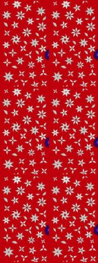 Kırmızı ve nötr renklerde parlak çiçekli halı deseni.