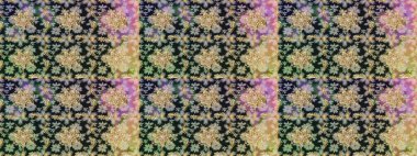 Gri ve nötr renklerde, altın elementlerle klasik, pürüzsüz desen. Noel 2019, kar tanesi, yeni yıl.