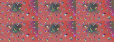 Raster illüstrasyonundaki çiçek desenli çizim. Pembe renkli çiçekler. Renkli Yaz Temalı eskiz kalıbı. Düz Çiçek Elementleri Tasarımı.