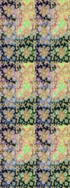 Klasik raster sarısı, kusursuz desen. Çiçek süsü kumaş deseni, cam, çiçek desenli metal gri ve nötr renklerde altın elementler..