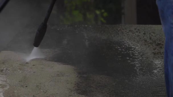 Close View Outdoor Floor Cleaning High Pressure Water Jet House — Stock Video