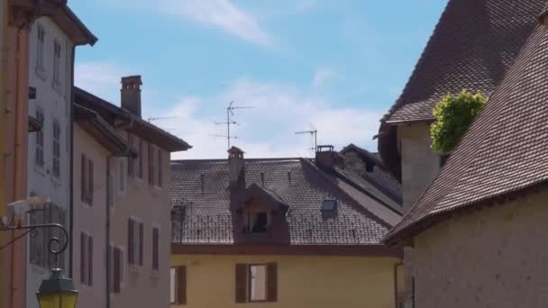Vista Inclinada Casco Antiguo Annecy Alberga Detalles Arquitectónicos Sureste Francia — Vídeo de stock
