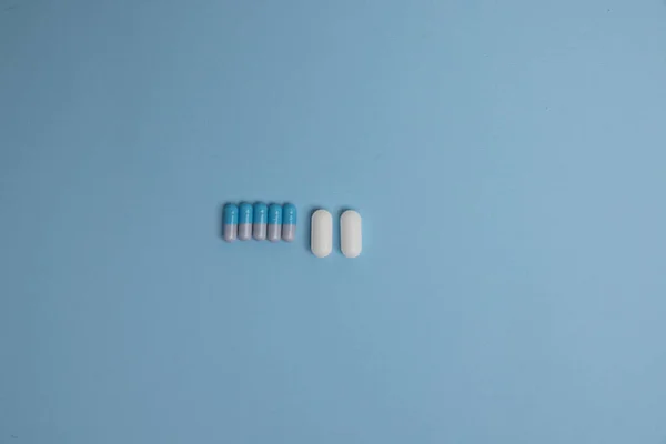 Blue White Pills Blue Background — Stock Photo, Image