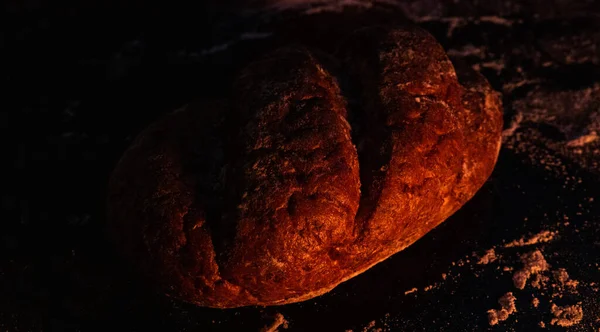 Свежий Хлеб Духовка Свет — стоковое фото