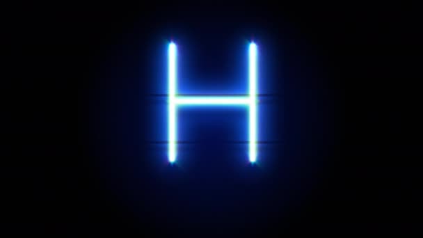 Huruf huruf Neon H uppercase muncul di tengah dan menghilang setelah beberapa waktu. Animasi loop dari simbol alfabet neon biru — Stok Video