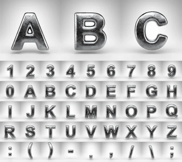 Залізна абетка на білому тлі. Тривимірні номери літер і символи шрифтів з текстурою глянцевого металу . — стокове фото