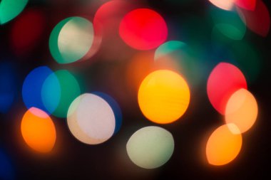 Renkli soyut bulanık ışık parlatıcı arka plan tasarımı arka plan konsepti, festival veya noel arkaplanı için kullanılabilir. Bokeh.Bokeh. Odaklanamayan çok renkli ışıklar, noel arkaplanı soyut dokular. Bokeh. Odaklanmamış, odaklanmamış çoklu renk