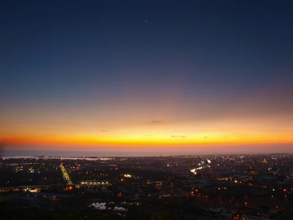 Sonnenuntergang Über Der Stadt — Stockfoto