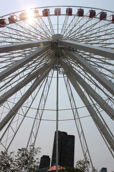 Riesenrad in Chicago. Riesenrad-Fragment. Design. — Stockfoto