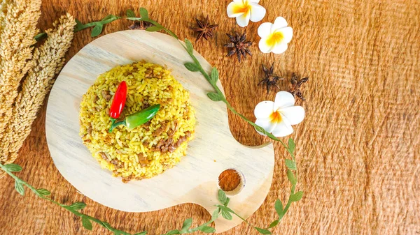 Nasi Kuning Arroz Amarelo Comida Tradicional Indonésia Popular Para Menu — Fotografia de Stock