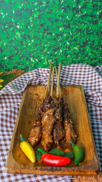 Färsk Kyckling Satay Trä Tallrik Malaysiska Berömda Mat Rätt Kryddat — Stockfoto