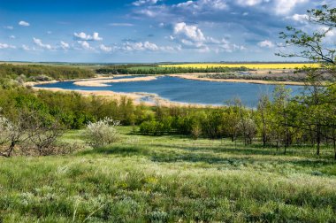 Bir göl görüntü gün manzara