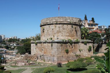 Antalya'da eski kule
