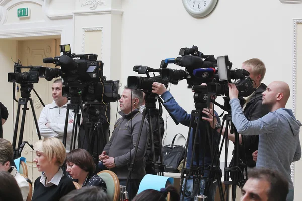 Video operators recorded on camera speech policy — Stock Photo, Image
