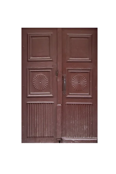 Старі дерев'яні двері в вулицями Львова — стокове фото