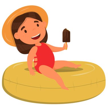 Beyaz arka planda izole edilmiş kauçuk halkalı bir kız. Kauçuk yüzme yüzüğü takan, elinde dondurma tutan sevimli bir kız..