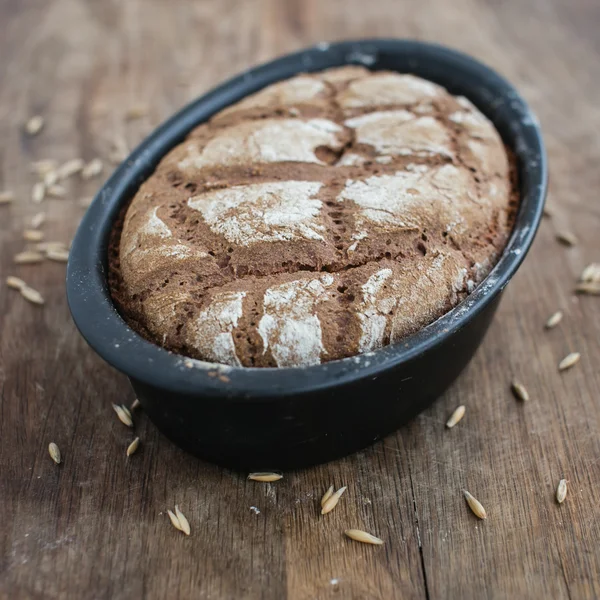 Ev yapımı hamur mayası çavdar ekmeği