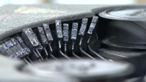 Work old typewriter — Stock Video