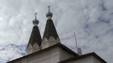 Kilise bulutlar