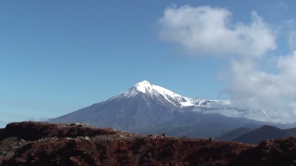 View of the Tolbachik volcano craters. — Stock Video