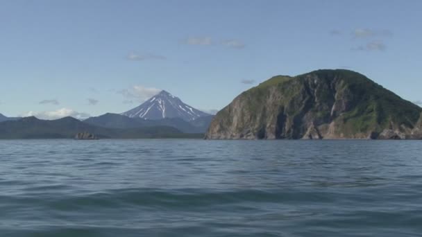 Vilyuchinskaya motyky. Pohled z Tichého oceánu. — Stock video