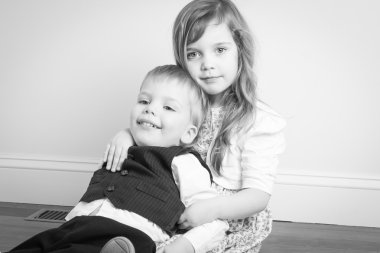 Erkek ve Kız Kardeş Portresi