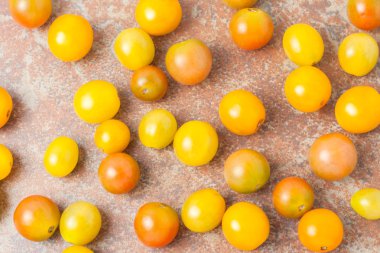 olgun organik renkli mini domates