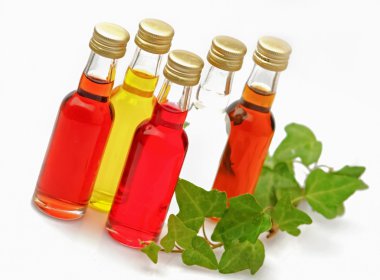 Meyve içki şişeleri