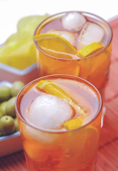 Aperitifem spritz z lodu — Zdjęcie stockowe