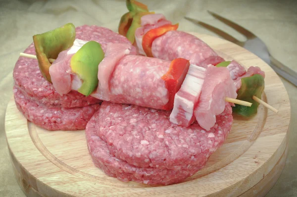 Raw hamburgers — Stock Photo, Image