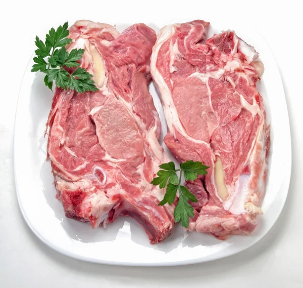 Steaks auf Teller — Stockfoto