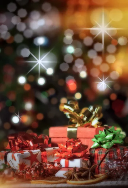 Regali di Natale con decorazioni — Foto Stock