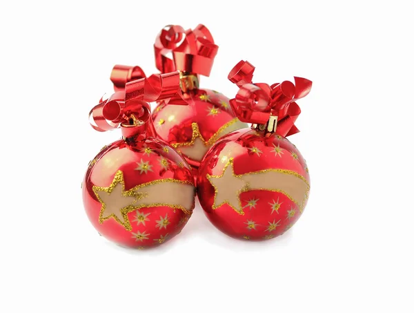 Bolas de Navidad rojas aisladas —  Fotos de Stock