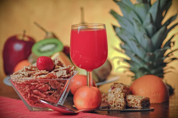 Desayuno saludable en mesa de madera — Foto de Stock