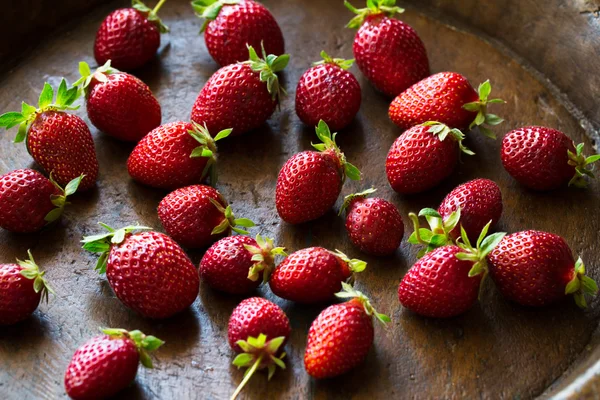 Verse aardbeien — Stockfoto