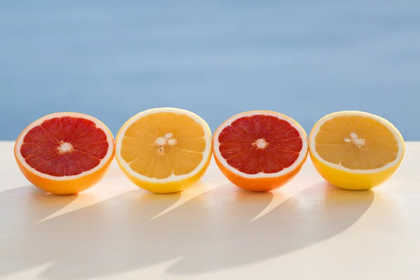 Different colour grapefruits — Stock Photo, Image