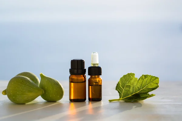 Fík aromaterapie esenciální olej — Stock fotografie