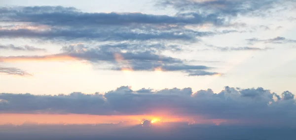 Dramatik gün batımı gökyüzü — Stok fotoğraf