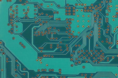 Elektronik devre kartının PCB panosunun çizgi izi ve deliği.