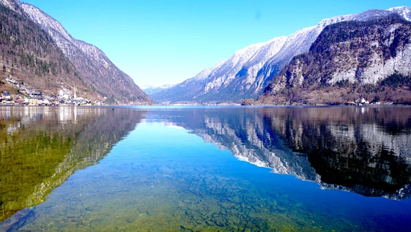 Mirror lake view — Stock Photo, Image